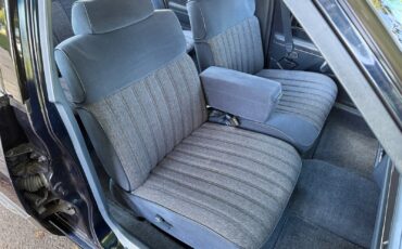 Oldsmobile-Eighty-Eight-1990-Sedan-12