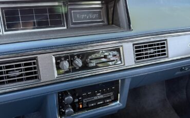 Oldsmobile-Eighty-Eight-1990-Sedan-14