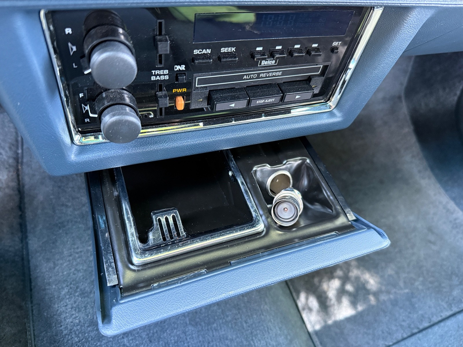 Oldsmobile-Eighty-Eight-1990-Sedan-15