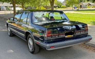 Oldsmobile-Eighty-Eight-1990-Sedan-4