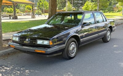 Oldsmobile Eighty-Eight 1990 Sedan