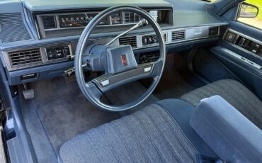 Oldsmobile-Eighty-Eight-1990-Sedan-8