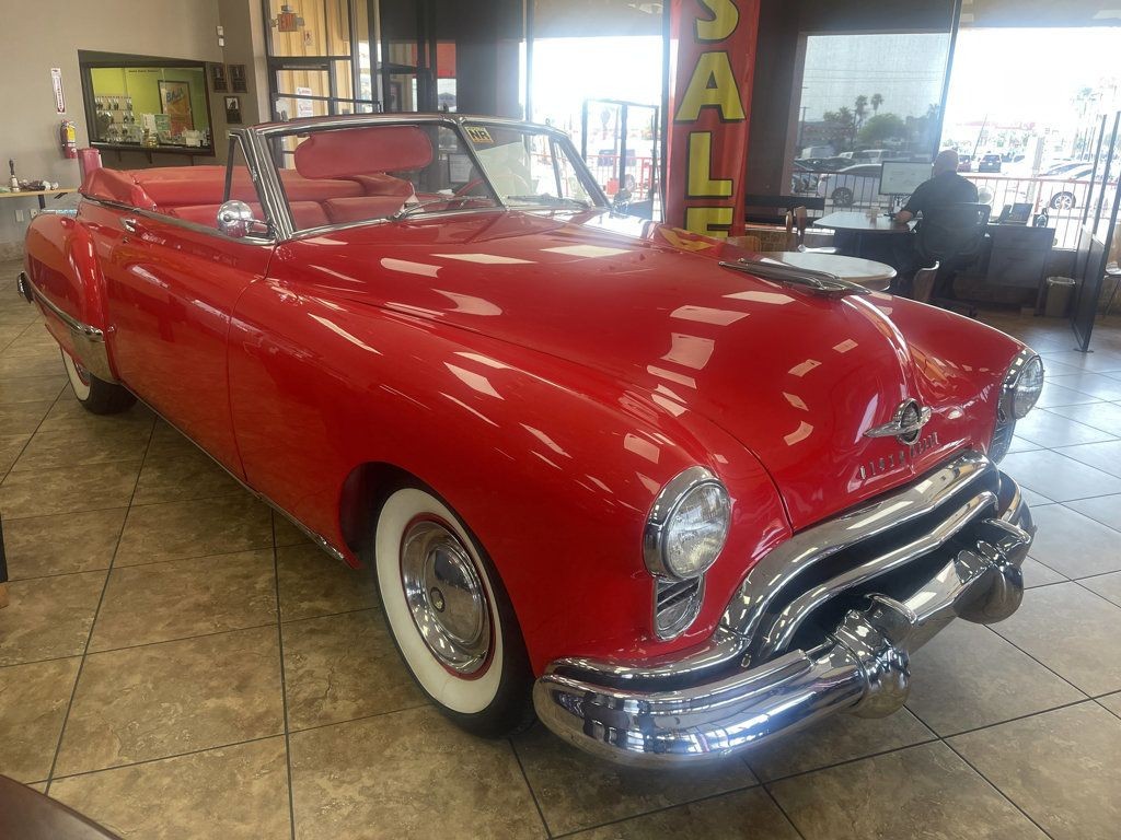 Oldsmobile-FUTURAMIC-98-1949-1