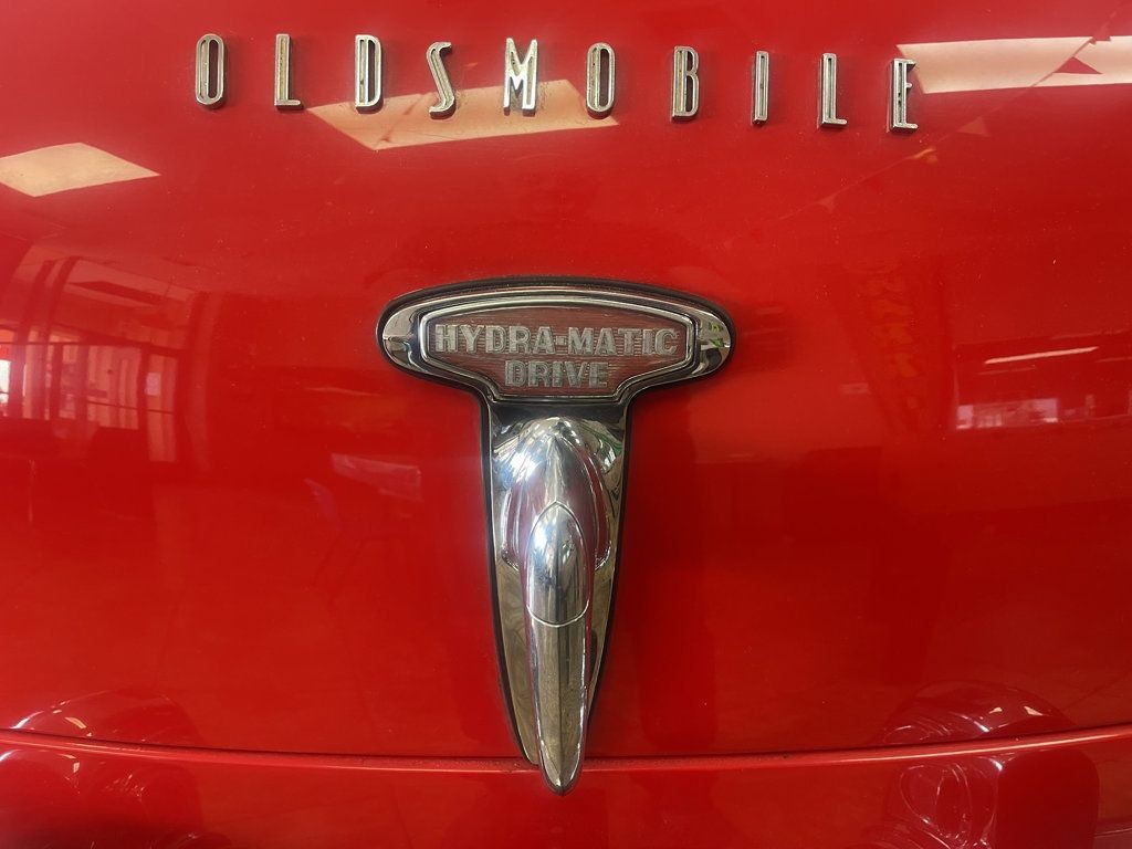 Oldsmobile-FUTURAMIC-98-1949-21