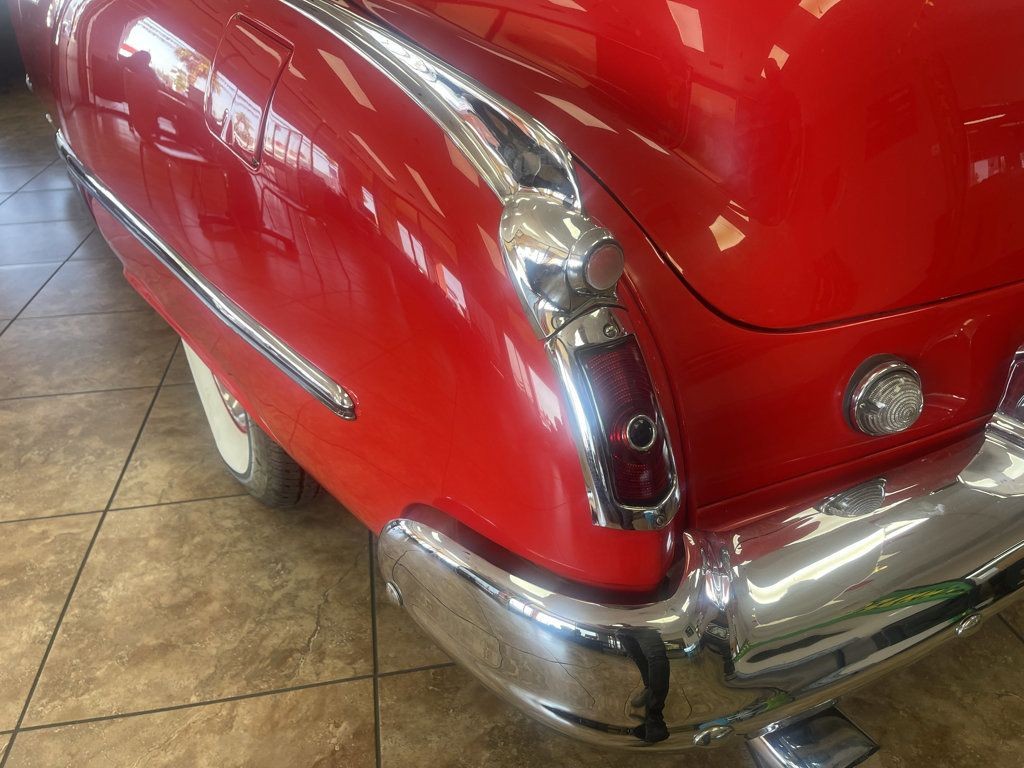 Oldsmobile-FUTURAMIC-98-1949-22