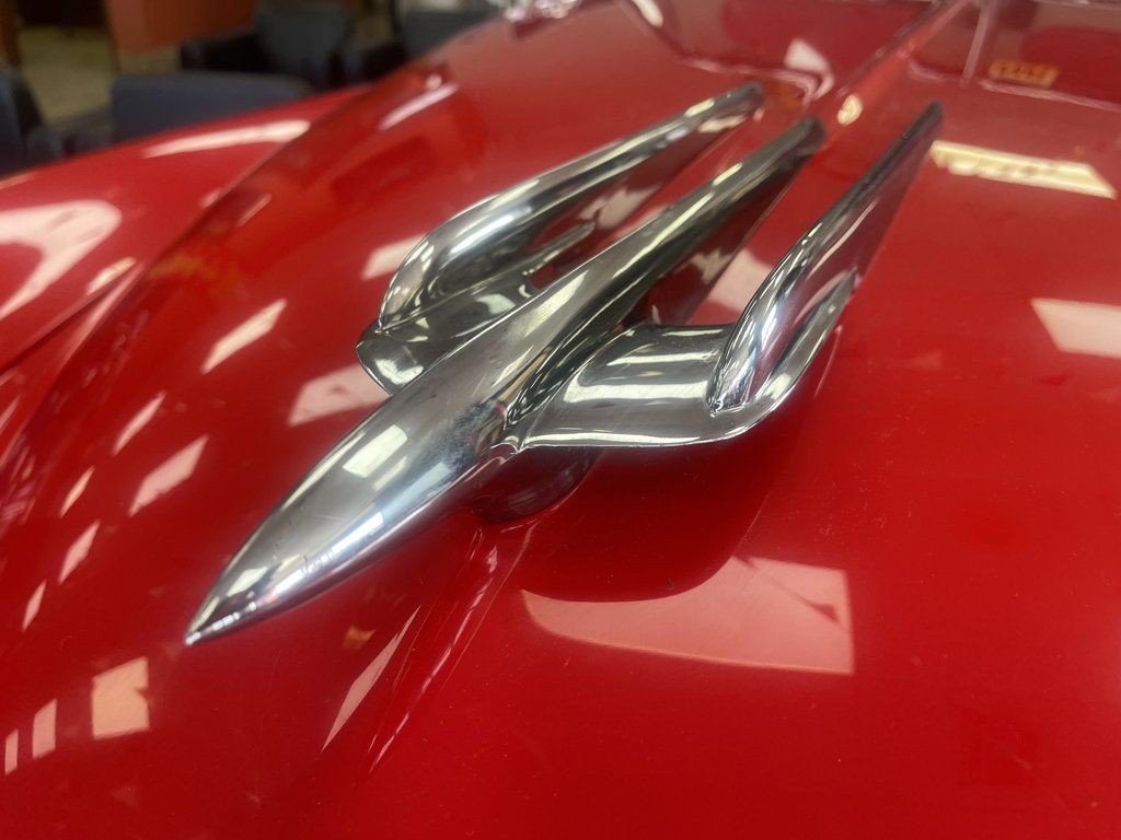 Oldsmobile-FUTURAMIC-98-1949-25