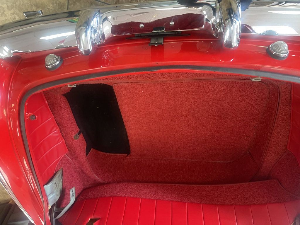 Oldsmobile-FUTURAMIC-98-1949-32