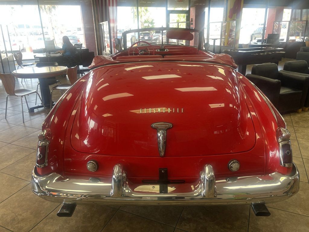Oldsmobile-FUTURAMIC-98-1949-4