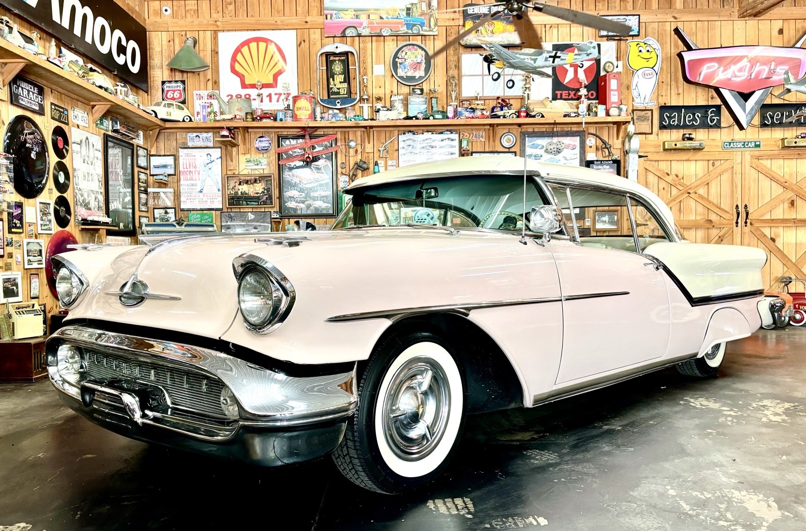 Oldsmobile-Golden-Rocket-1957-1