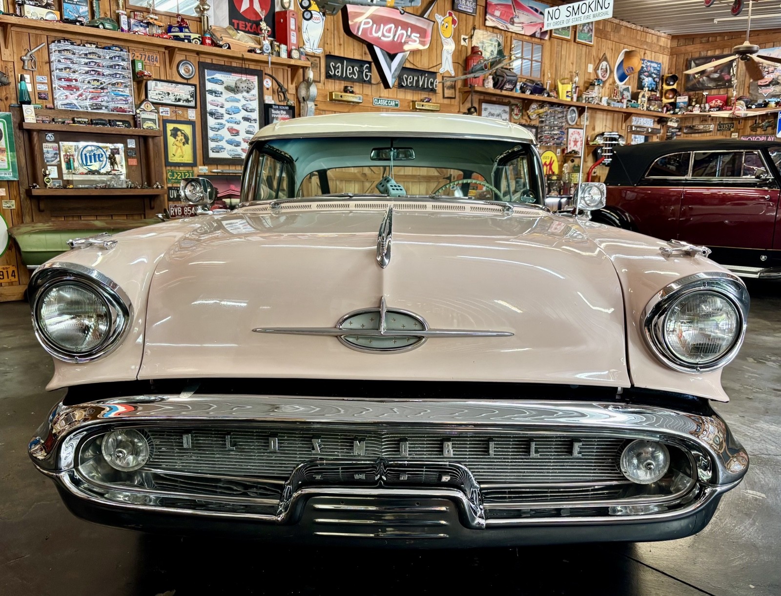 Oldsmobile-Golden-Rocket-1957-2