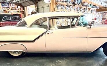 Oldsmobile-Golden-Rocket-1957-4