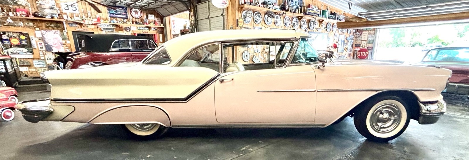 Oldsmobile-Golden-Rocket-1957-4