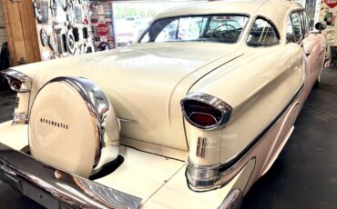 Oldsmobile-Golden-Rocket-1957-6