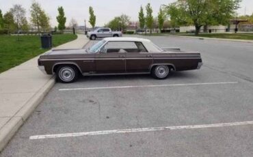 Oldsmobile-Holiday-1963-Brown