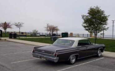 Oldsmobile-Holiday-1963-Brown-4