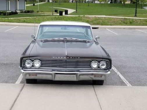 Oldsmobile-Holiday-1963-Brown-5