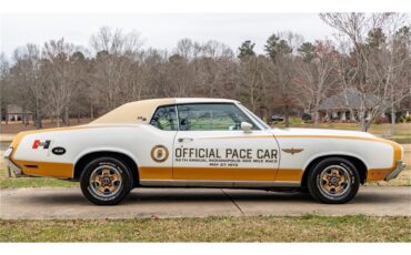 Oldsmobile-Hurst-1972-Cameo-White-Black-10