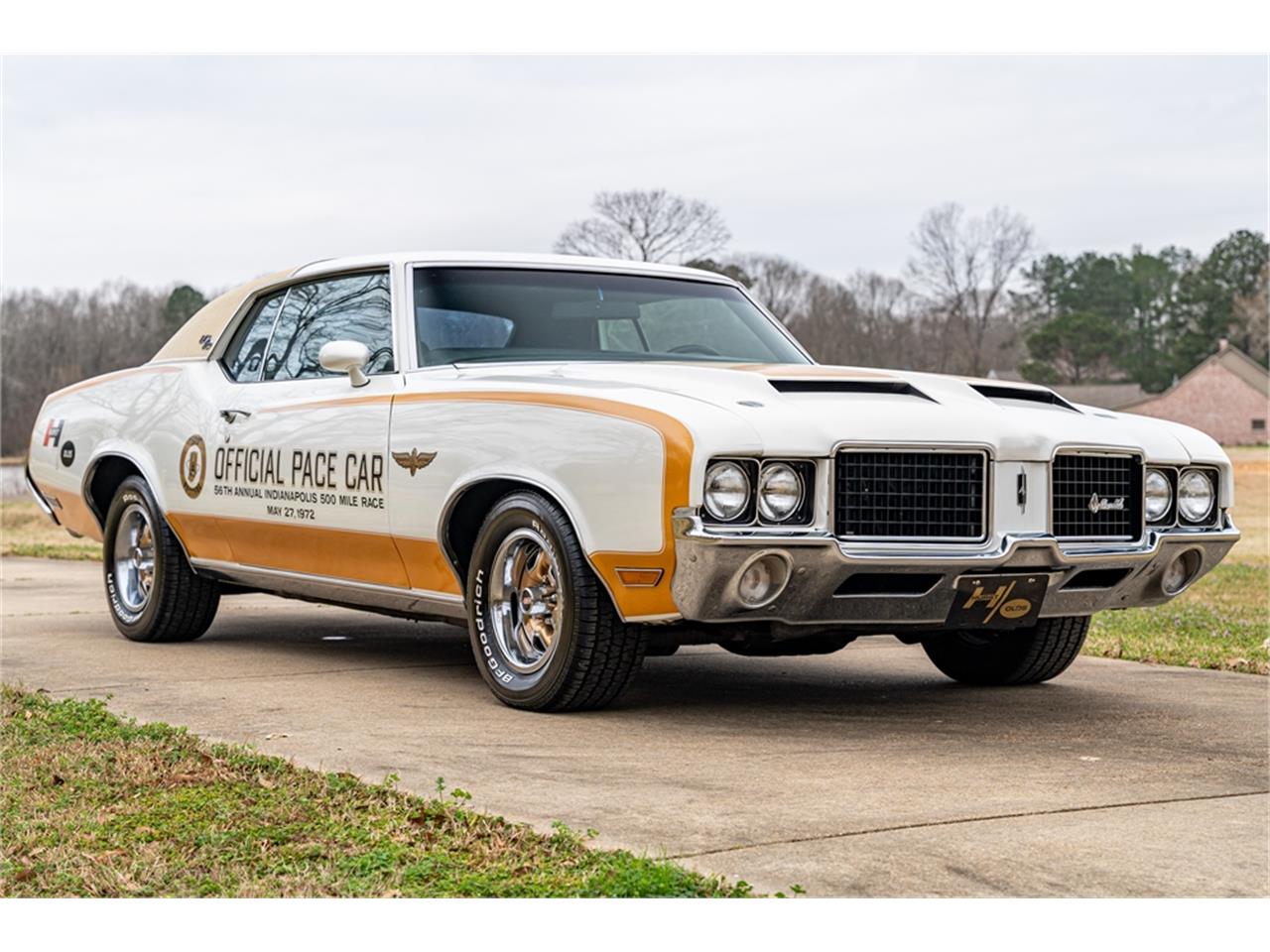 Oldsmobile-Hurst-1972-Cameo-White-Black-11