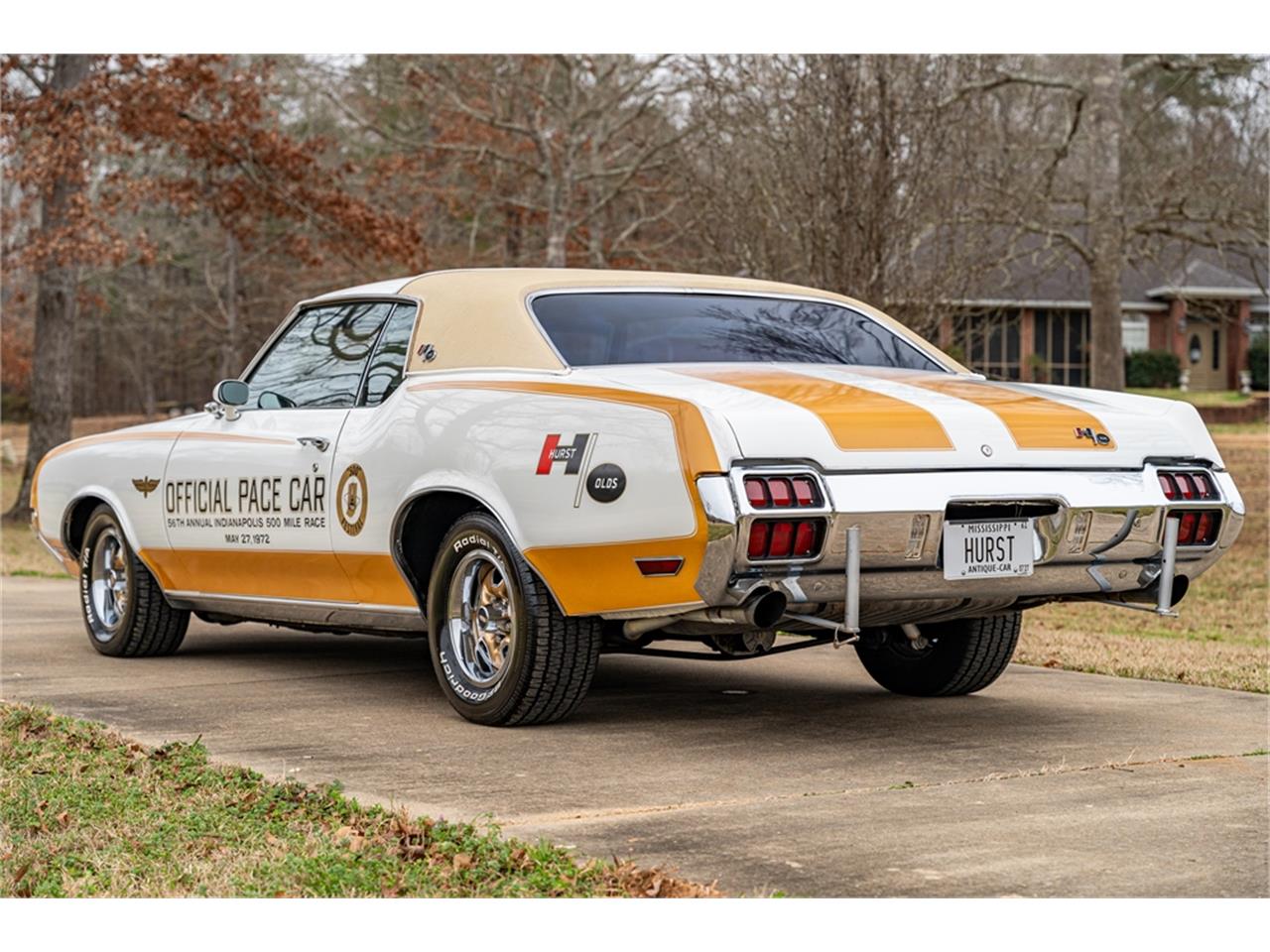 Oldsmobile-Hurst-1972-Cameo-White-Black-15