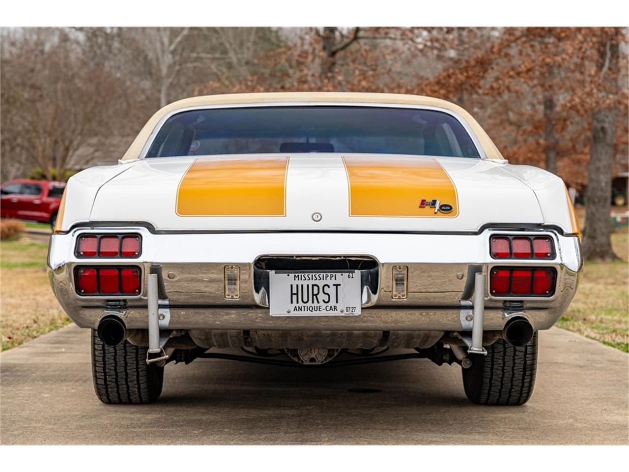 Oldsmobile-Hurst-1972-Cameo-White-Black-18