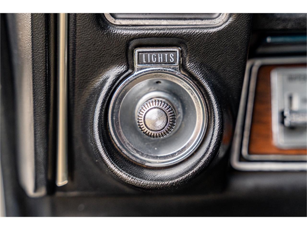 Oldsmobile-Hurst-1972-Cameo-White-Black-2