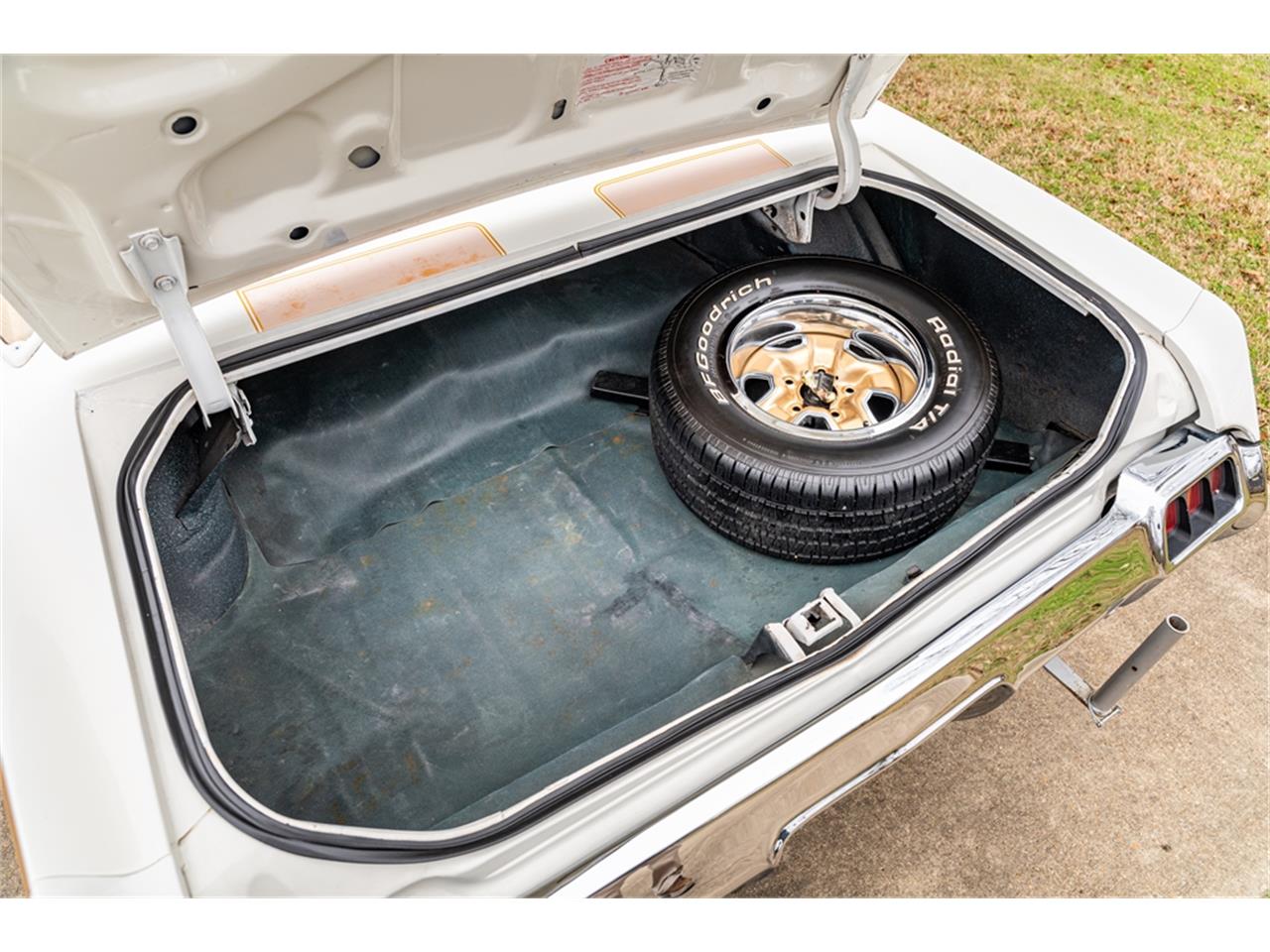 Oldsmobile-Hurst-1972-Cameo-White-Black-51