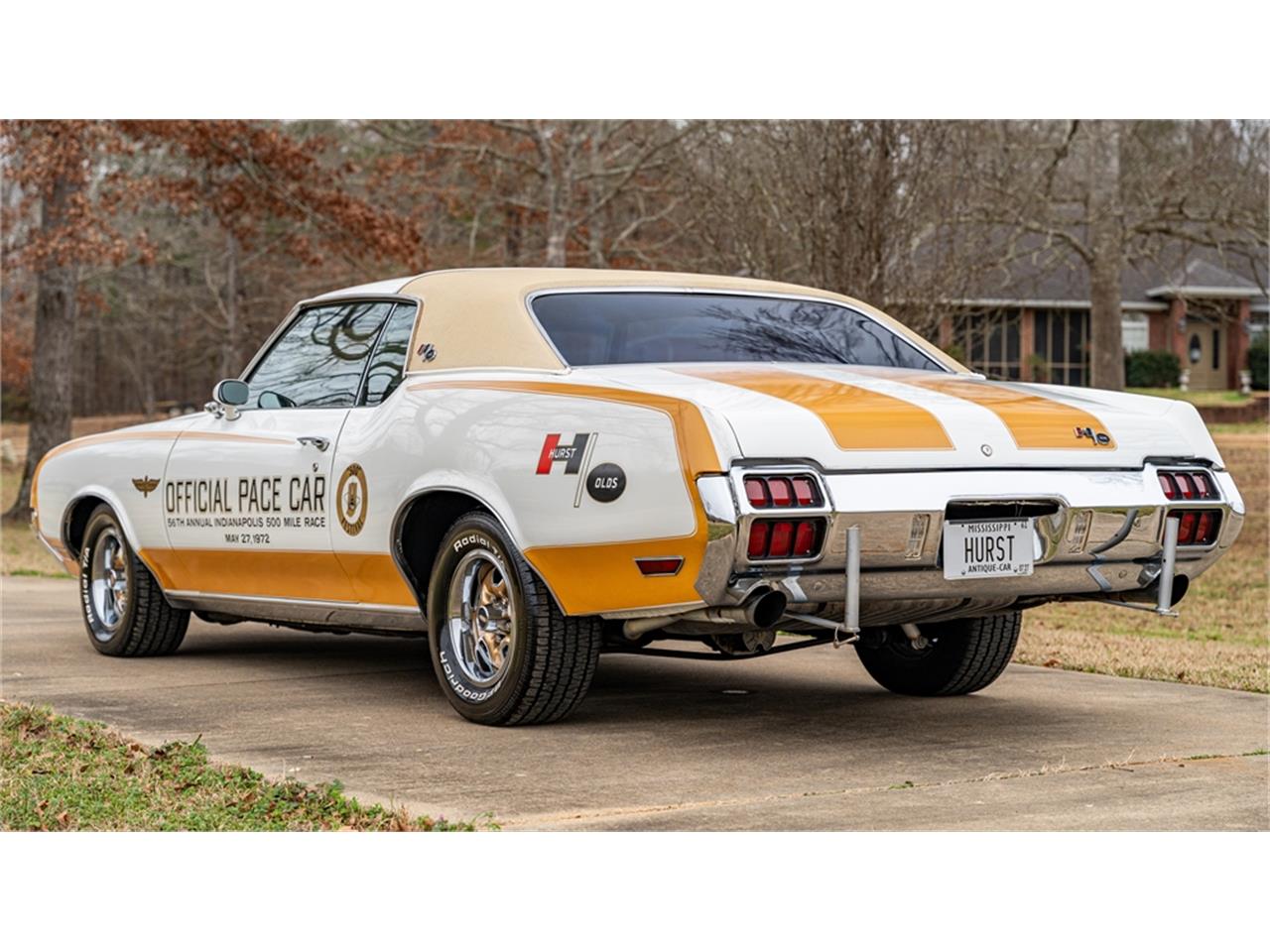 Oldsmobile-Hurst-1972-Cameo-White-Black-9