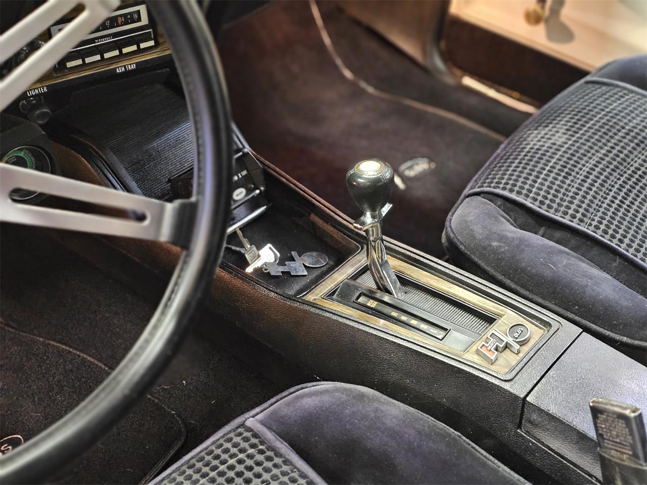 Oldsmobile-Hurst-1974-White-Black-6