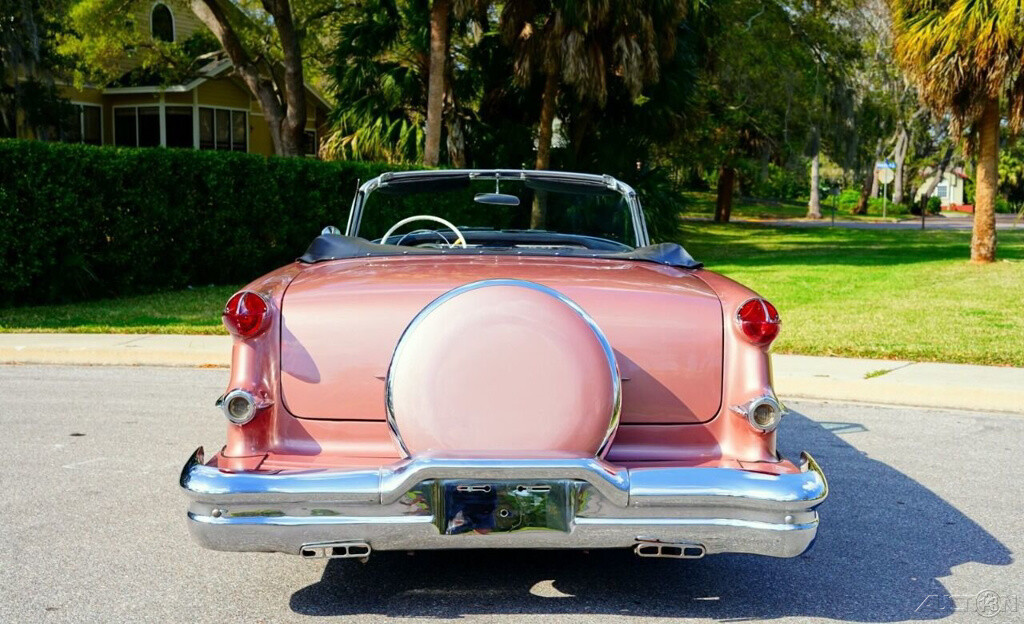 Oldsmobile-Ninety-Eight-1956-15