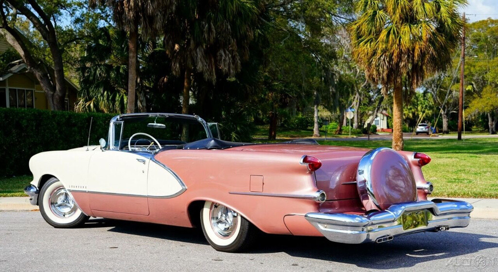 Oldsmobile-Ninety-Eight-1956-19