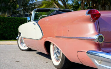 Oldsmobile-Ninety-Eight-1956-21