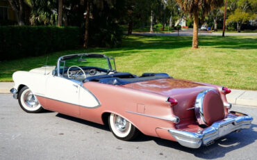 Oldsmobile-Ninety-Eight-1956-22