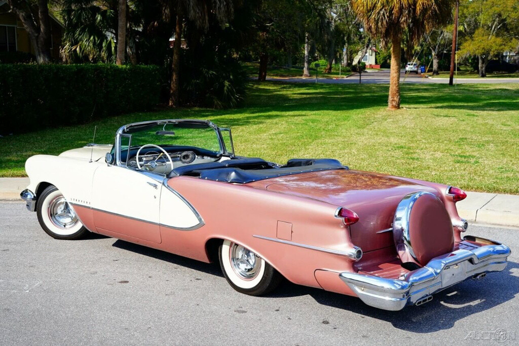 Oldsmobile-Ninety-Eight-1956-22