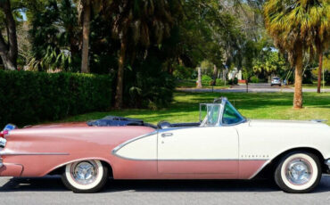 Oldsmobile-Ninety-Eight-1956-5