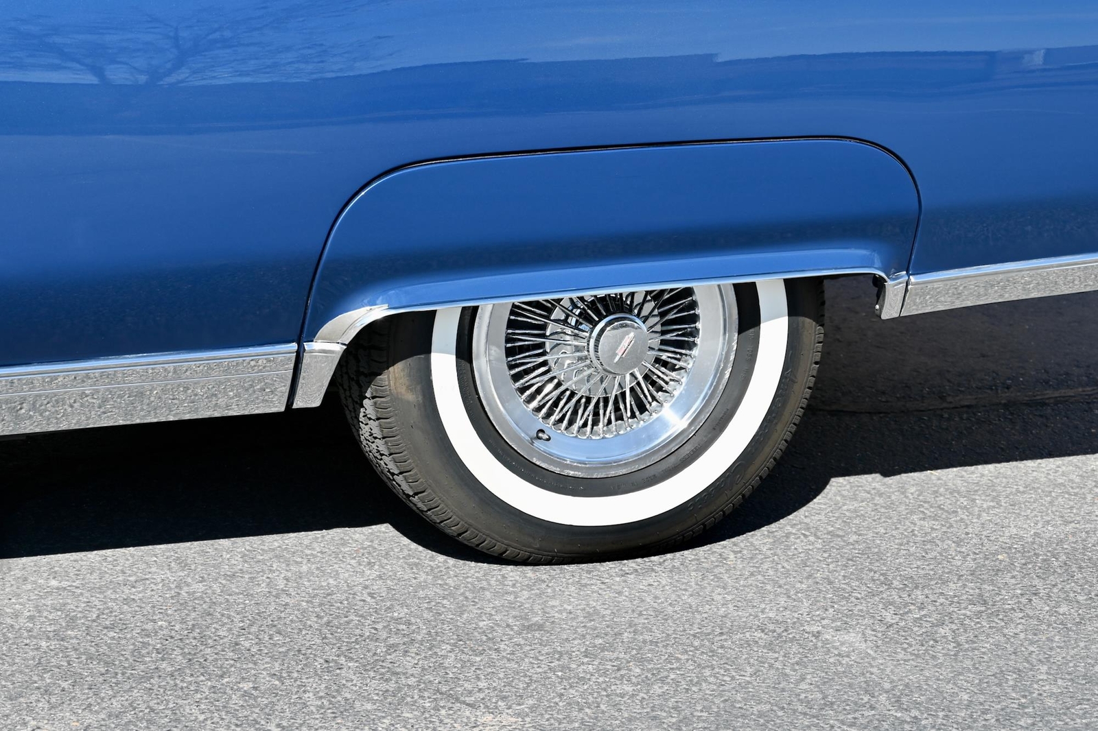 Oldsmobile-Ninety-Eight-1969-35