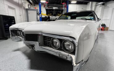 Oldsmobile-Ninety-Eight-98-1967-Convertible-2