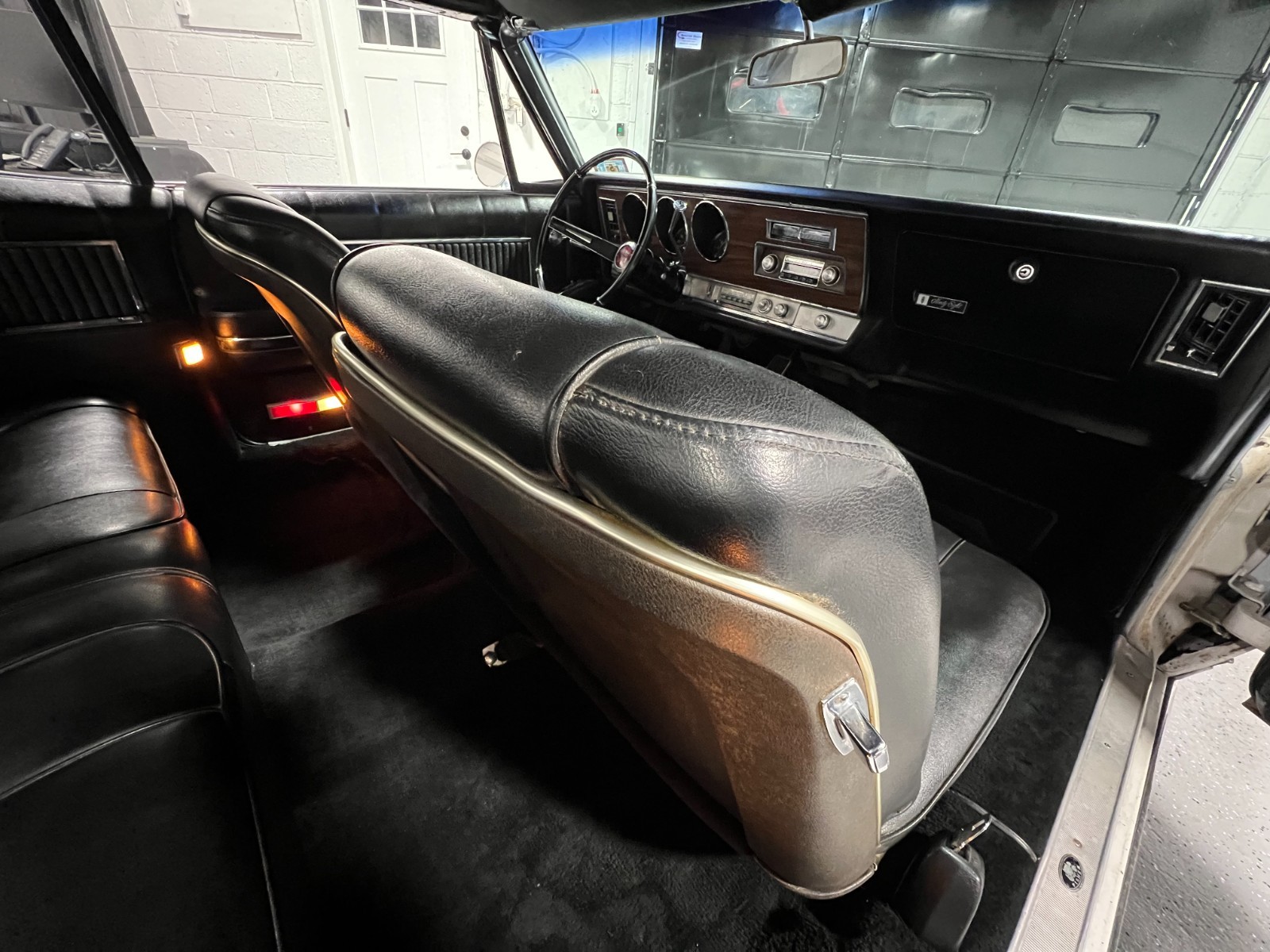 Oldsmobile-Ninety-Eight-98-1967-Convertible-37