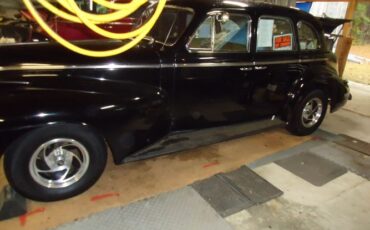 Oldsmobile-Other-1940-BlackGold