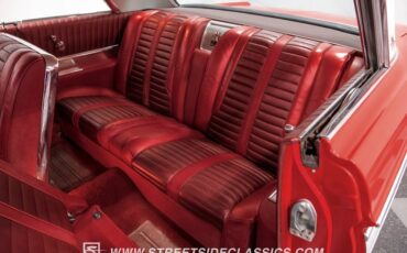 Oldsmobile-Starfire-1962-Chariot-Red-Red-34
