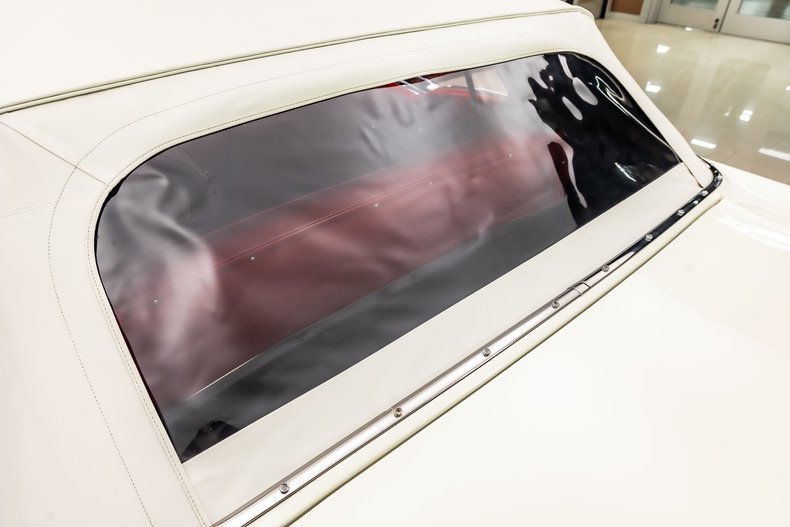 Oldsmobile-Super-88-1957-Red-ampamp-White-Red-42