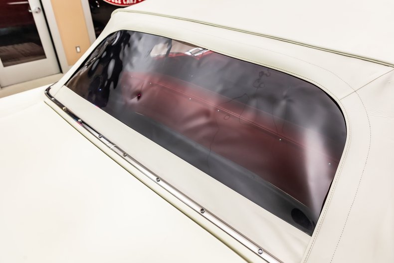 Oldsmobile-Super-88-1957-Red-ampamp-White-Red-44