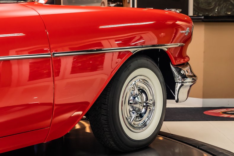 Oldsmobile-Super-88-1957-Red-ampamp-White-Red-48