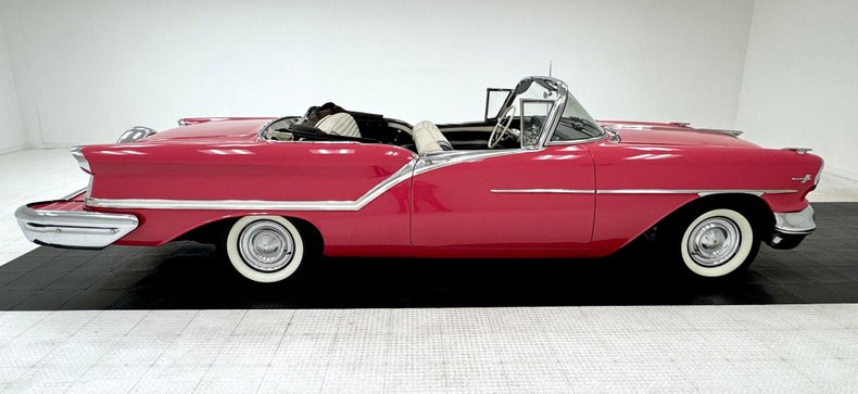 Oldsmobile-Super-88-1957-Royal-Glow-Black-27