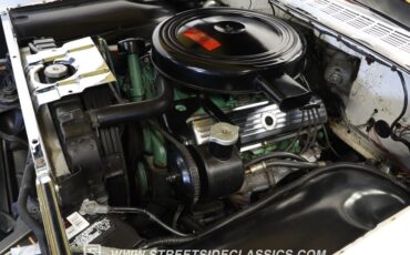 Oldsmobile-Super-88-1959-Polaris-White-Red-White-ampamp-Blac-38