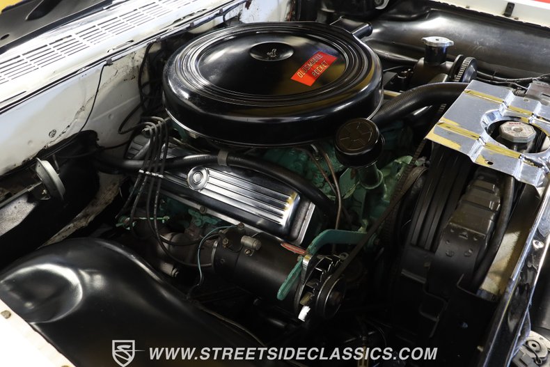 Oldsmobile-Super-88-1959-Polaris-White-Red-White-ampamp-Blac-39