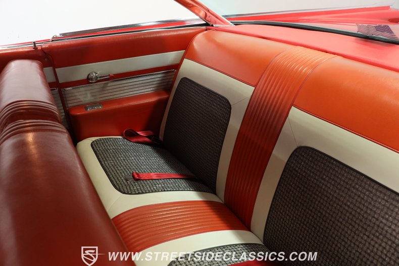 Oldsmobile-Super-88-1959-Polaris-White-Red-White-ampamp-Blac-6