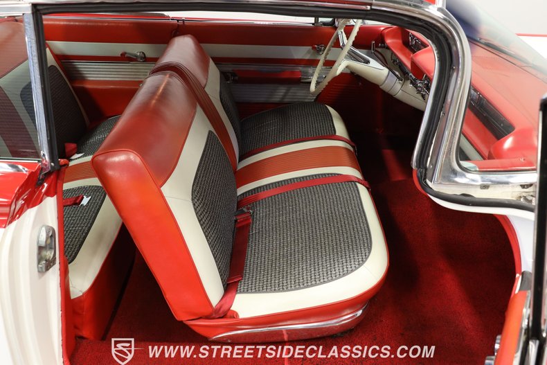 Oldsmobile-Super-88-1959-Polaris-White-Red-White-ampamp-Blac-9