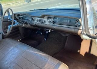 Oldsmobile-Super-88-1960-17