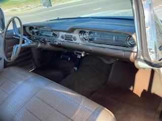 Oldsmobile-Super-88-1960-17