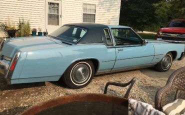 Oldsmobile-Toronado-1975-Blue-1